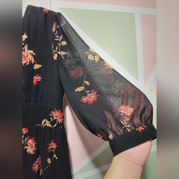 NWOT Dynamite Floral Maxi Dress (Size Large) - Picture 2 of 5